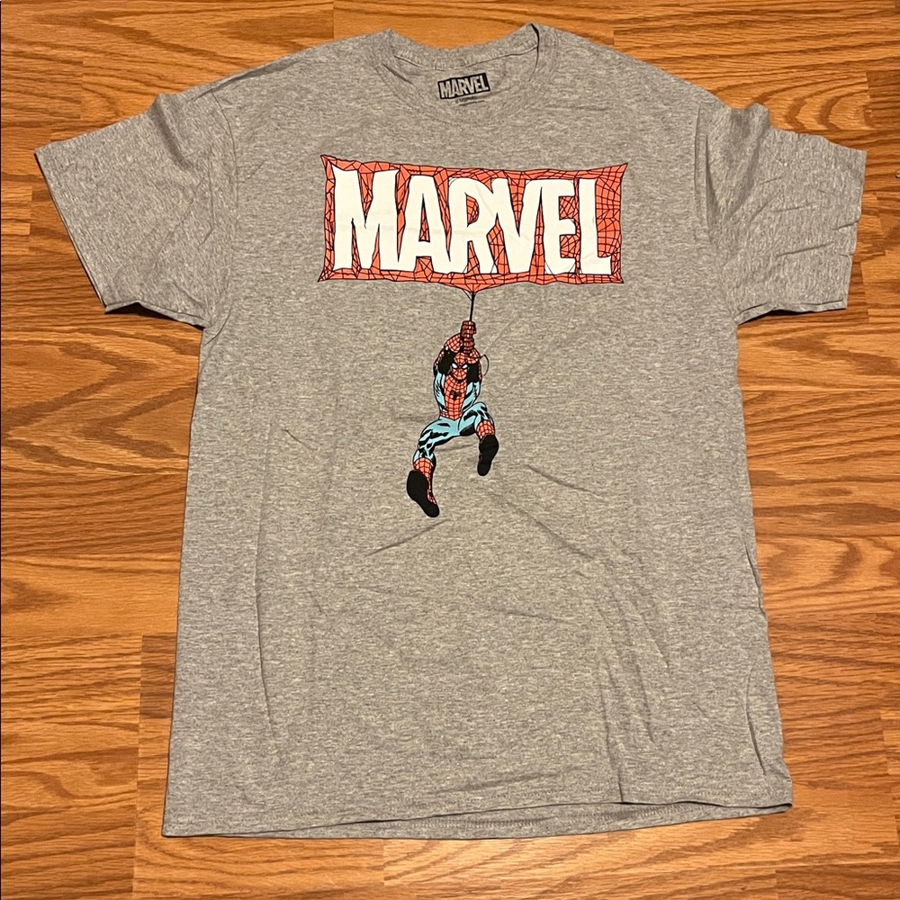 Marvel Isaac Morris Size Medium Tshirt Gray Amazing Spiderman Graphic Tee NWOT